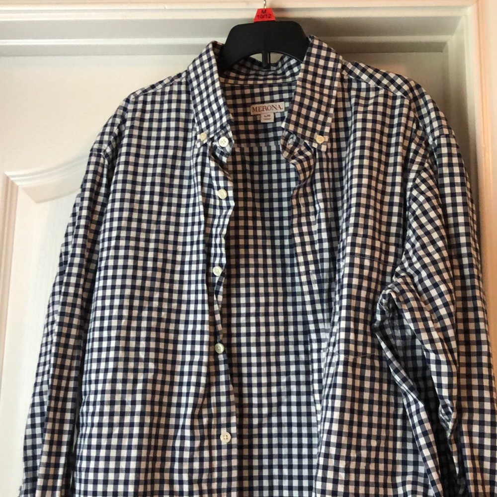 Men’s navy button down plaid shirt